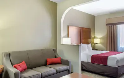 Comfort Inn & Suites Covington - Mandeville