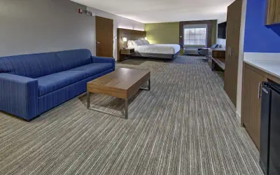 Holiday Inn Express & Suites Crossville by IHG