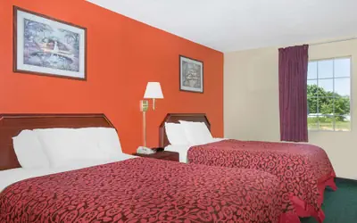 Days Inn by Wyndham Lincoln