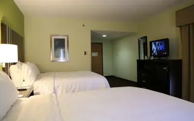 Holiday Inn Express Hotel & Suites Cleveland by IHG