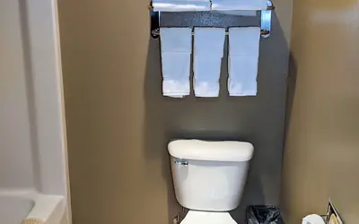 Cobblestone Inn & Suites - Denison | Majestic Hills