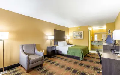 Quality Inn Mobile West Tillmans Corner