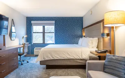 Holiday Inn Express & Suites Boston - Cambridge by IHG