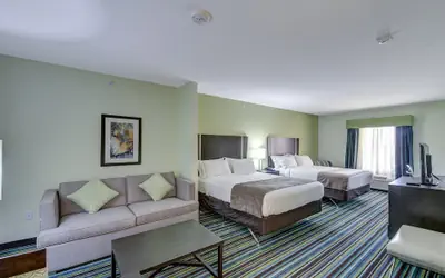 Holiday Inn Express & Suites Carrizo Springs by IHG