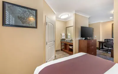 Best Western PLUS Avita Suites