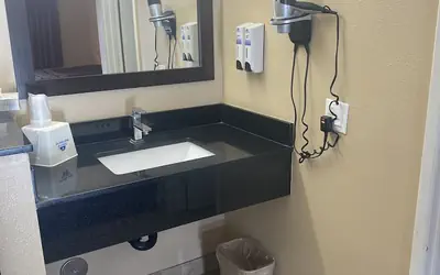 Anaheim Astoria Inn & Suites