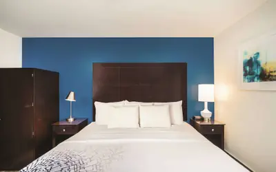 La Quinta Inn & Suites by Wyndham Brooklyn Downtown