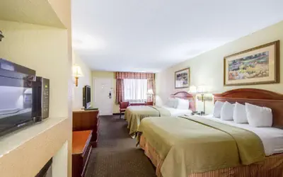 Econo Lodge Inn & Suites Eagle Pass