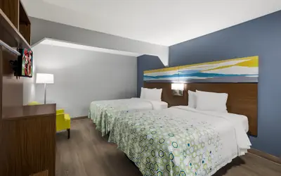 HomeTowne Studios by Red Roof Orange, TX