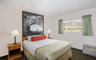 Super 8 by Wyndham Salina/Scenic Hills Area