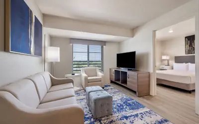 Soka Suites Dallas - Las Colinas