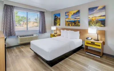 Days Inn by Wyndham Los Lunas