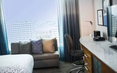 Renaissance Schaumburg Convention Center Hotel