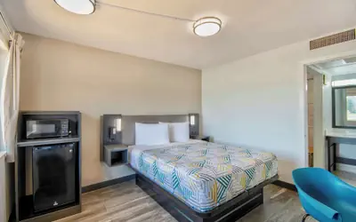 Motel 6-Russellville, AR