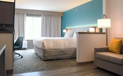 Comfort Inn & Suites NW Milwaukee