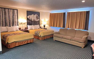 Super 8 by Wyndham Trinidad