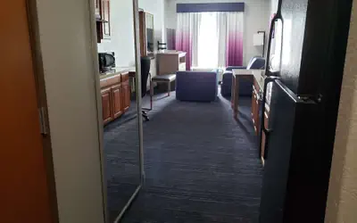 Best Western Plus San Antonio East Inn & Suites