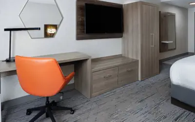 Holiday Inn Express Hotel & Suites Brattleboro by IHG