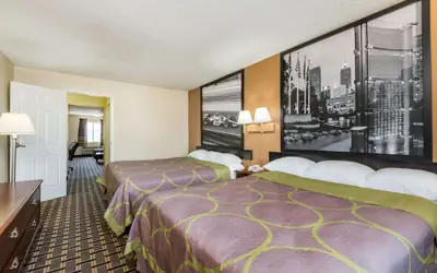 Super 8 by Wyndham Indianapolis/NE/Castleton Area