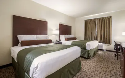 Cobblestone Hotel & Suites - Victor