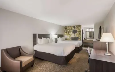 Clarion Pointe Forsyth I-75