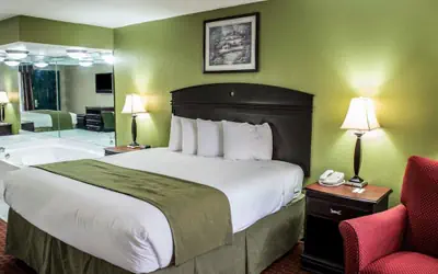 Quality Inn Chipley I-10 at Exit 120