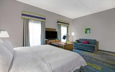 Hampton Inn & Suites Augusta West