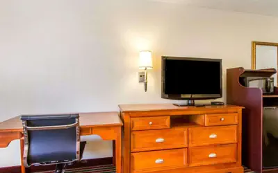 Quality Inn Dyersburg I-155