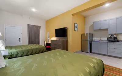 Quality Inn & Suites Elgin