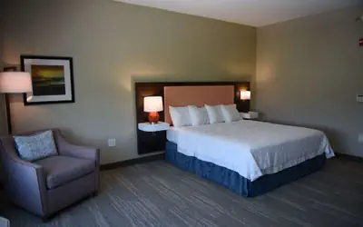 Hampton Inn & Suites Lenoir, NC