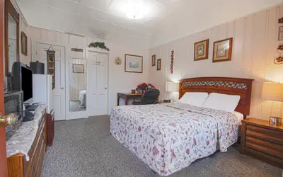 Sunflower Motel Hiawatha By OYO