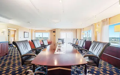 Hilton Chicago/Oak Brook Suites