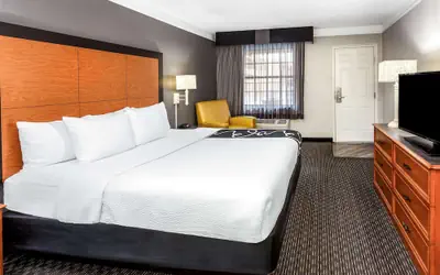 La Quinta Inn by Wyndham Laredo I-35