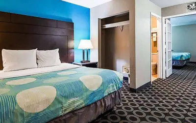 Travelodge by Wyndham San Antonio Downtown Northeast