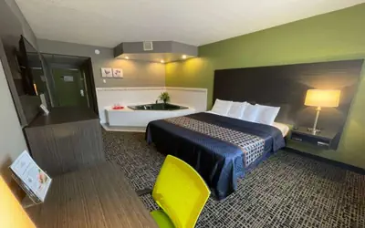 Wingate by Wyndham Lake George