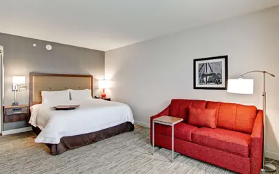 Hampton Inn & Suites Detroit/Troy
