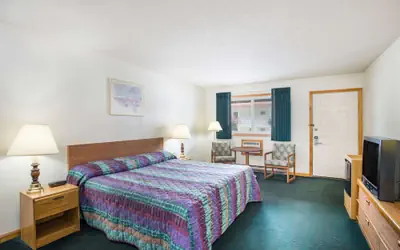 Travelodge by Wyndham Lake George NY