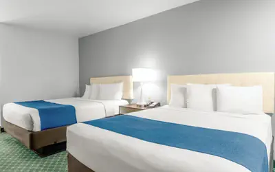 Days Inn & Suites by Wyndham Flagstaff Near University