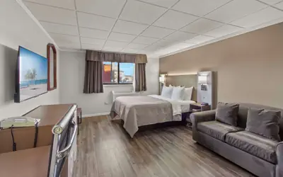 Quality Inn & Suites Green Bay Downtown