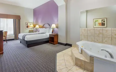 La Quinta Inn & Suites by Wyndham Gainesville