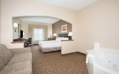 Holiday Inn Express Hotel & Suites Concordia US 81 by IHG