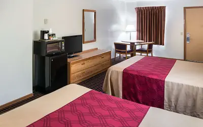 Rodeway Inn & Suites Austin I-90