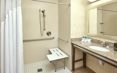 Holiday Inn Express Hotel & Suites Columbia Univ Area-Hwy 63 by IHG