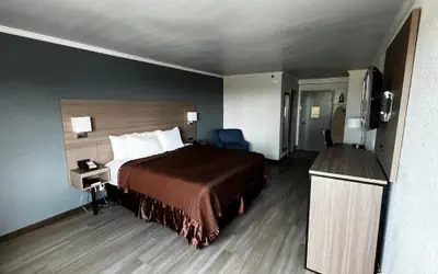 Super 8 by Wyndham Fort Worth Entertainment District