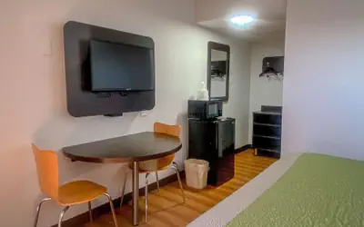 Studio 6 Wichita, KS - Airport