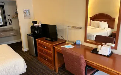 Days Inn by Wyndham Asheville West