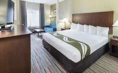 Quality Suites Temple I-35