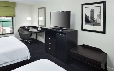 Hampton Inn & Suites Gainesville Downtown