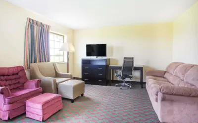 Days Inn by Wyndham Lexington NE