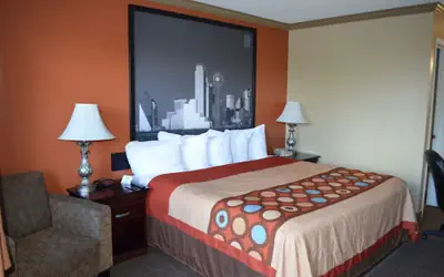 Hill Country Inn and Suite